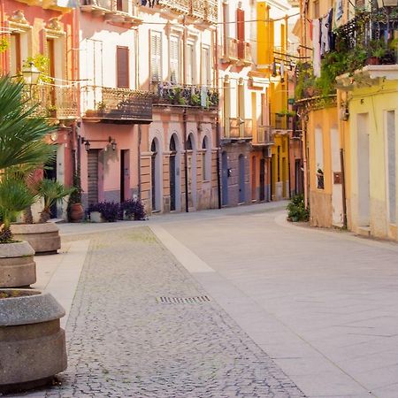 Appartamento Rosso Buoni E Cattivi Cagliari Habitación foto
