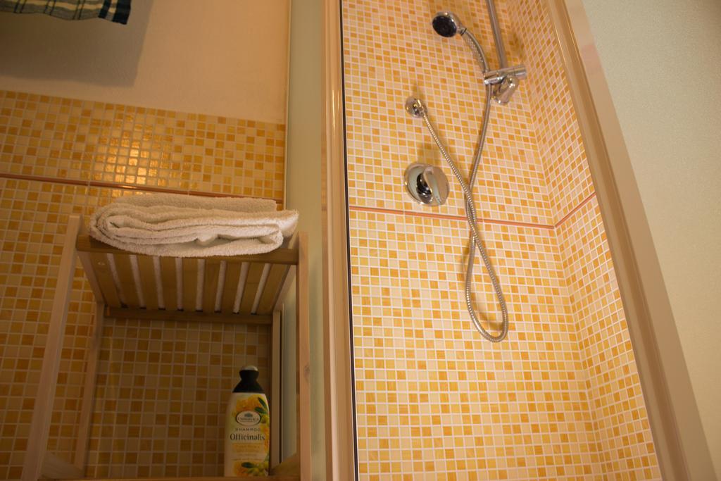 Appartamento Rosso Buoni E Cattivi Cagliari Habitación foto